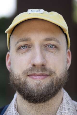 sara_al_bader_jonasosmann_headshot.jpg